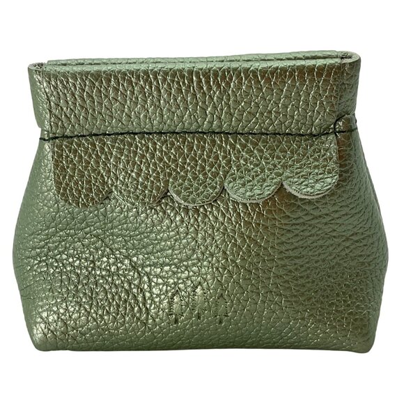 Portland Leather Goods Metallic Green Scalloped Leather Coin Purse Penny Pouch - Picture 1 of 11